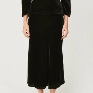NWOT Rhode Black Tommy Midi Skirt in Velvet Sz 4